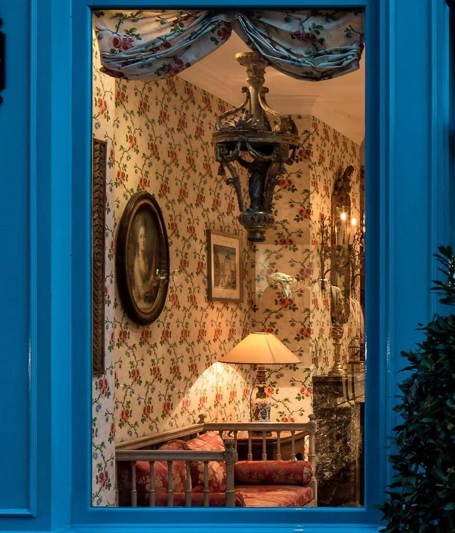 ***  Hotel Caron De Beaumarchais Párizs Franciaország