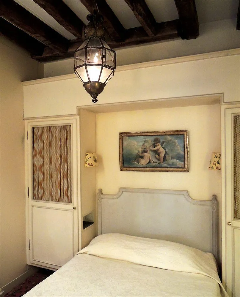 Hotel Caron De Beaumarchais Parigi 3*,