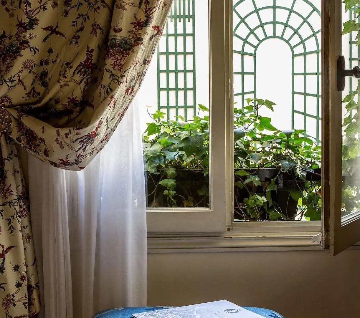 Hotel Caron De Beaumarchais Parigi 3*,